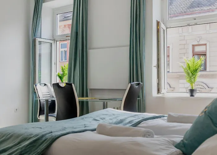 Beautiful 2br With Free Wifi In Prime Location * Vienna