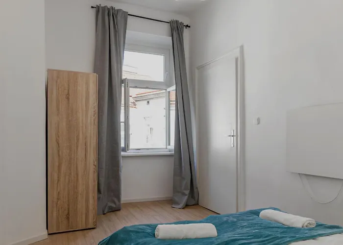 Beautiful 2br With Free Wifi In Prime Location